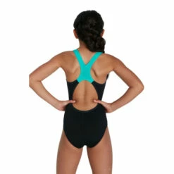 Speedo shop -Speedo shop unnamed file 386