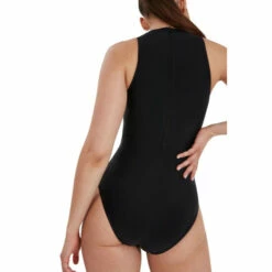 Speedo shop -Speedo shop unnamed file 851